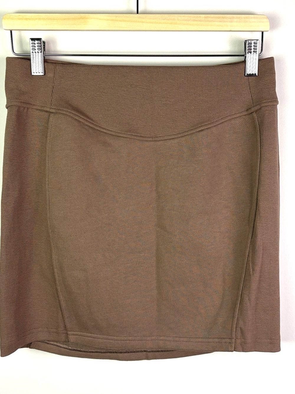 Lululemon scuba high rise mini Skirt in ‘taupetastic’ size M